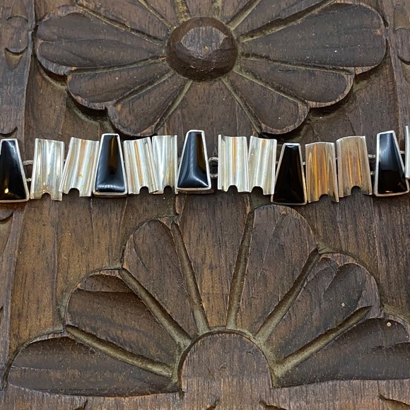 Vintage MCM Taxco Sterling and Onyx Suite - Picture 7 of 15